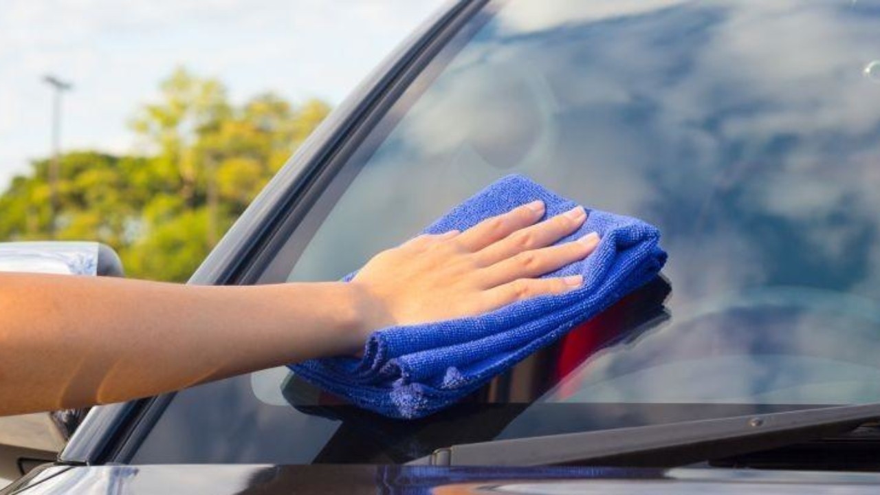 Limpiar coche como salido de agencia