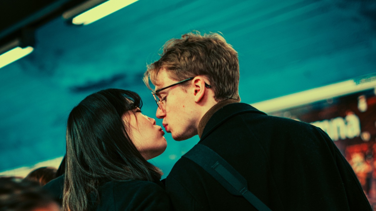 ¿Qué significa el beso de piquito?