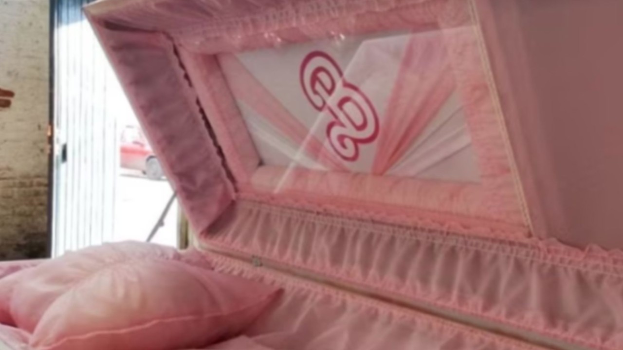 Ataúd Barbie Irapuato México